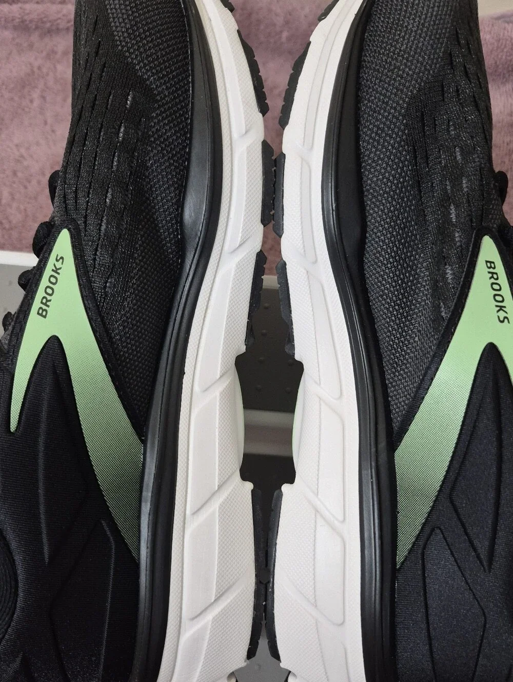 Brooks dyad 11